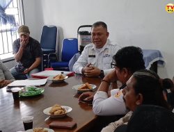 Camat Pagar Merbau Sampaikan KIP Terkait Eks Lahan PTPN Pagar Merbau ke Wartawan di Kantornya
