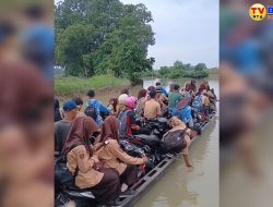 Wagub Lampung Timur Diduga Kinerjanya Makan Tidur Tidak Melihat Bahayanya Siswa Siswi Mau Bersekolah Seberangi Sungai Dengan Perahu Seadanya