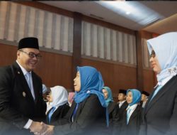 Bupati Deli Serdang, dr H Asri Ludin Tambunan melantik 65 pejabat administrator, 86 pengawas, dan 56 Kepala Unit Pelaksana Teknis