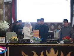 Paripurna DPRD Way Kanan, Bupati Sampaikan Kenaikan IPM dan Pertumbuhan Ekonomi 