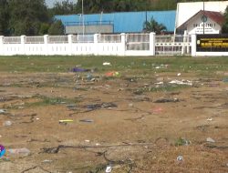 Rumput Lapangan Bolakaki Pasar 8 Alun-Alun Tanjung Morawa Usai Bazar Ramadhan Rusak Parah, Panitia Dikonfirmasi Bungkam!