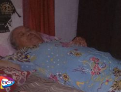 Seorang Anak Bekerja Serabutan Tak Mampu Belikan Orang Tuanya Kursi Roda, Berharap Ada Bantuan Orang yang Bermurah Hati
