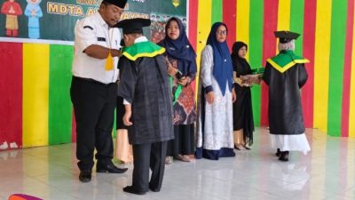 Dihari Wisuda MDTA Al-Hidayah Ke XVIII Sekcam Bangko Pusako; Pendidikan Diniyah Sebagai Fondasi Akhlak dan Moral Anak-anak di Tengah Tantangan Zaman