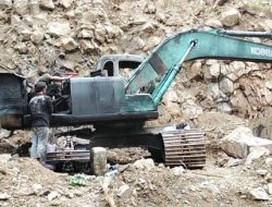 Tambang Batu Gunung Ilegal Bukit Gemuruh Diduga Tanpa Izin, Warga Minta APH Bertindak Tegas